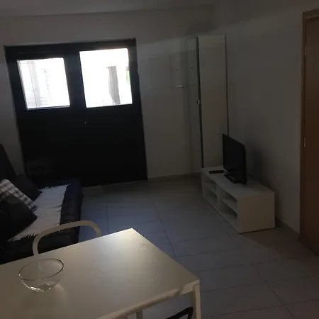 Neka Apartment *