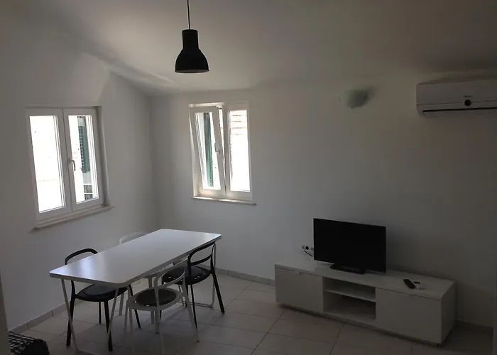 Apartament Neka